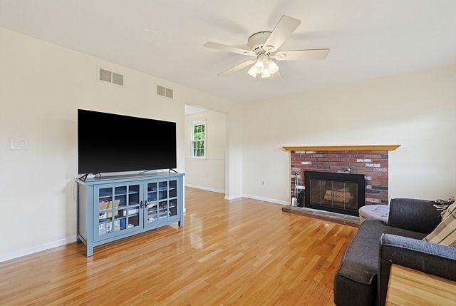9 Paula Rd, Milford, MA 01757