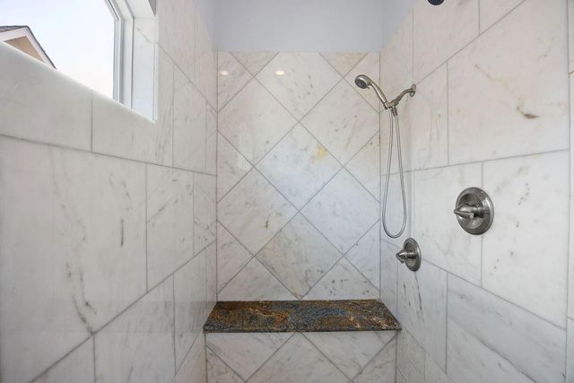 2020 Sabine Street, Houston, TX 77007