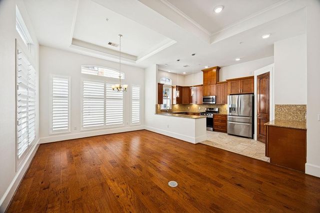 2020 Sabine Street, Houston, TX 77007