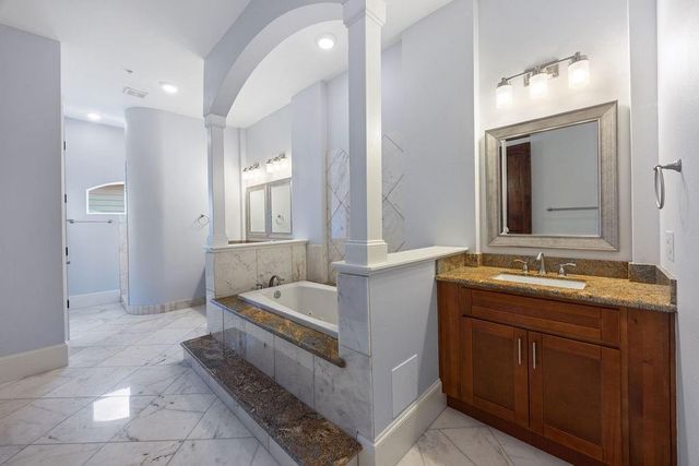 2020 Sabine Street, Houston, TX 77007