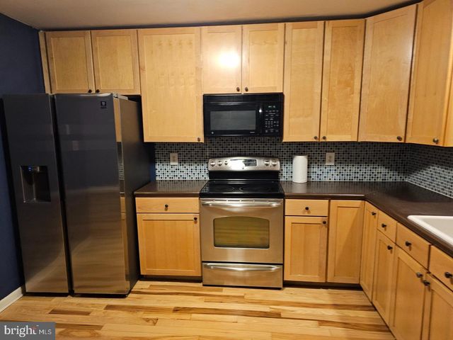 522 HANCOCK CT, Trappe, PA 19426