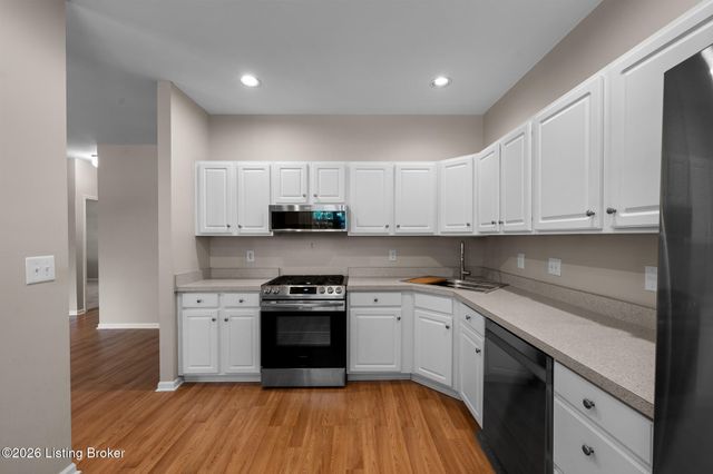 5139 Magdalen Square, Louisville, KY 40241