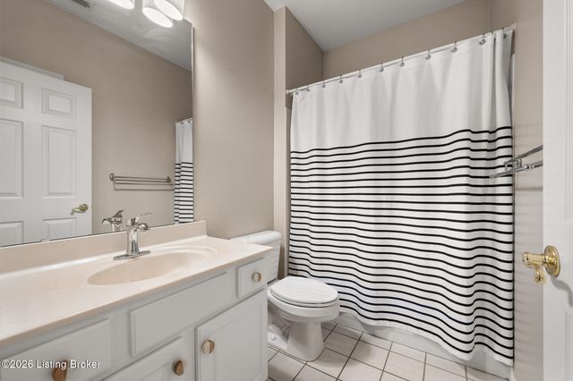 5139 Magdalen Square, Louisville, KY 40241