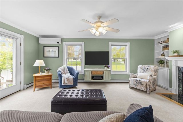 21 Whiteface Street, South Burlington, VT 05403