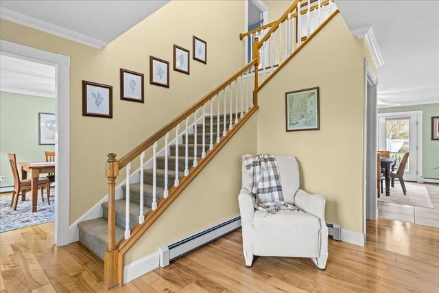 21 Whiteface Street, South Burlington, VT 05403