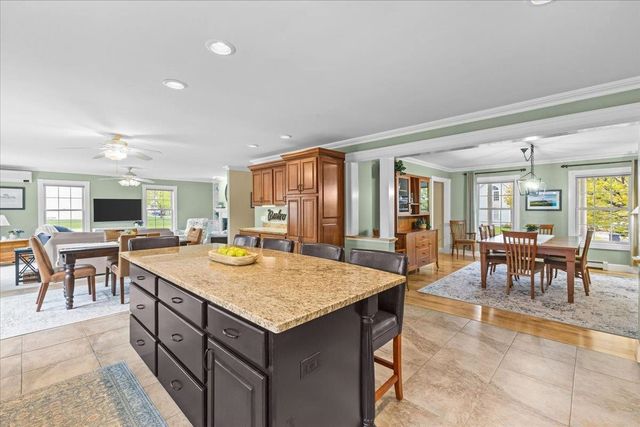 21 Whiteface Street, South Burlington, VT 05403