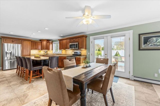 21 Whiteface Street, South Burlington, VT 05403
