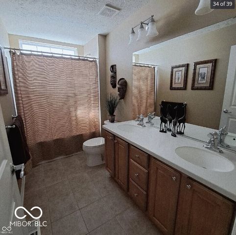 4621 Pebblepointe Pass, Zionsville, IN 46077