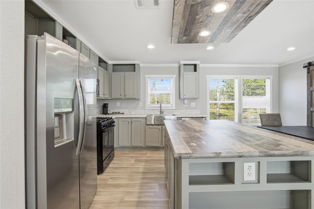 3102 Schroeder Lane, Alvin, TX 77511