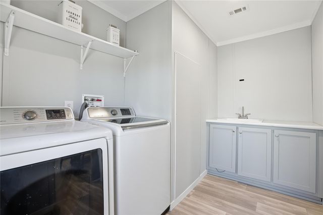 3102 Schroeder Lane, Alvin, TX 77511