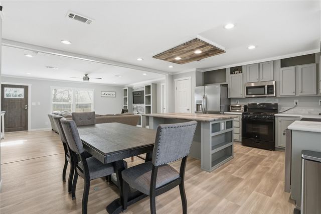 3102 Schroeder Lane, Alvin, TX 77511