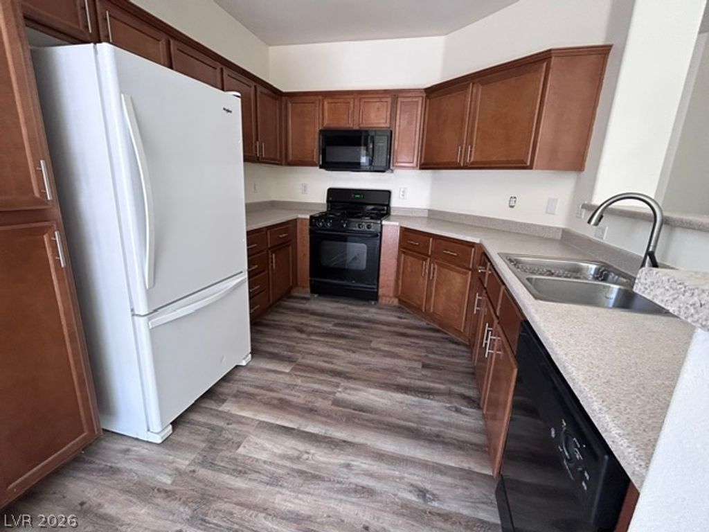 1015 APPALOOSA HILLS Avenue, North Las Vegas, NV 89081 — photo 2