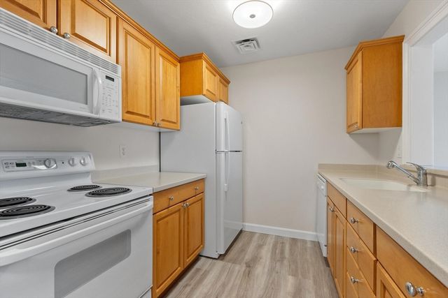 27 Hartland Way 309, Acton, MA 01720