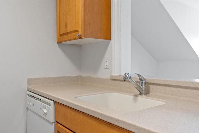 27 Hartland Way 309, Acton, MA 01720