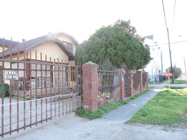 4802 Sherman Street, Houston, TX 77011