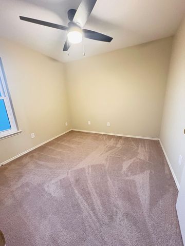 1221 Crooked Creek Court, Midlothian, TX 76065