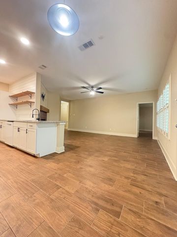 1221 Crooked Creek Court, Midlothian, TX 76065