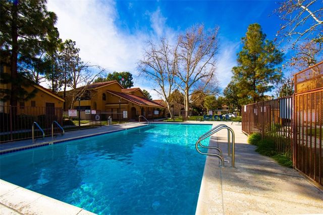 18756 Mandan 1514, Canyon Country, CA 91351