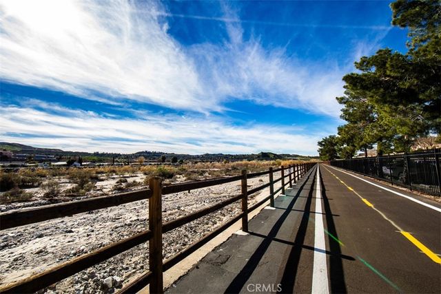 18756 Mandan 1514, Canyon Country, CA 91351