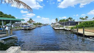 111 SW 58th TER, Cape Coral, FL 33914