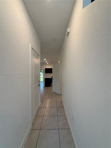 731 SW 11th St, Florida City, FL 33034