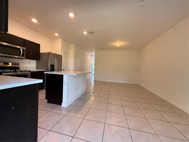 731 SW 11th St, Florida City, FL 33034
