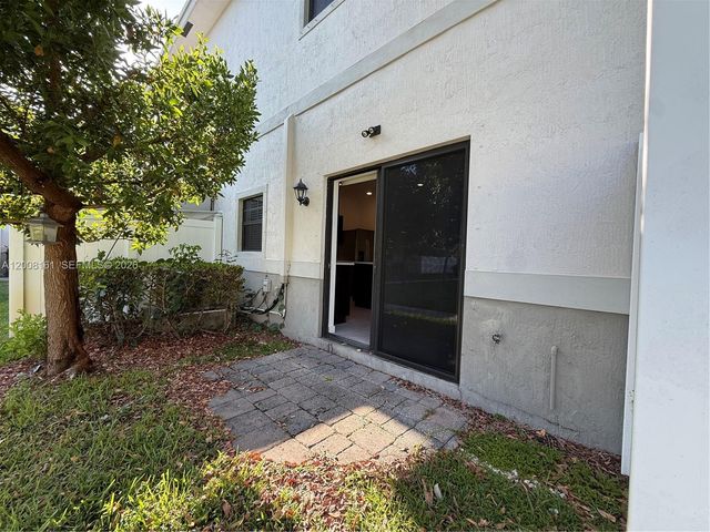 731 SW 11th St, Florida City, FL 33034