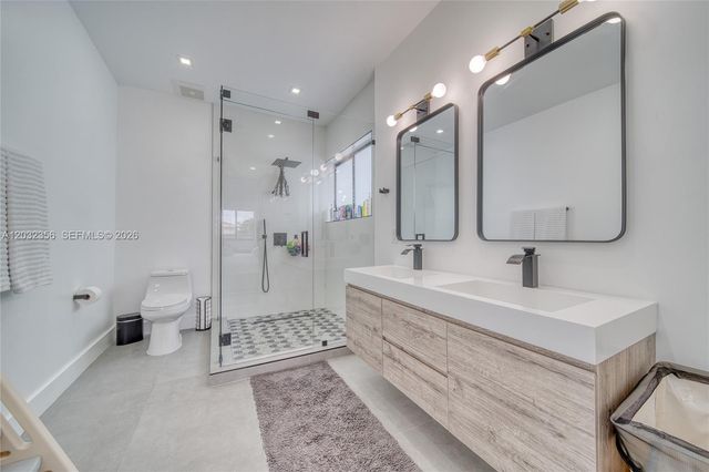 7963 NW 195th Ter, Hialeah, FL 33015