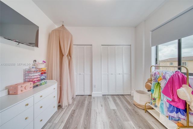 7963 NW 195th Ter, Hialeah, FL 33015