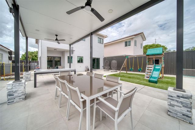 7963 NW 195th Ter, Hialeah, FL 33015