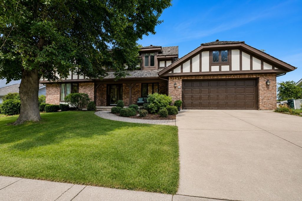 612 Paddock Lane, Libertyville, IL 60048 — exterior