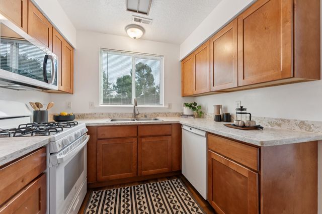 4706 San Pablo Dam Rd., El Sobrante, CA 94803