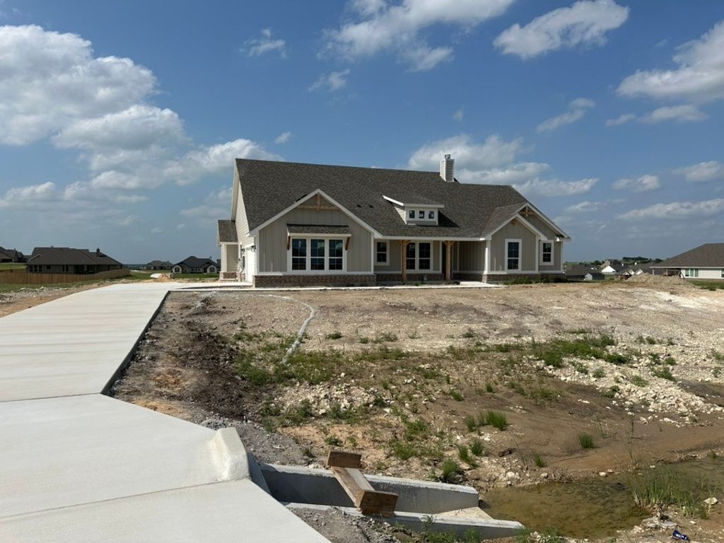 125 Pampas Court, Decatur, TX 76234