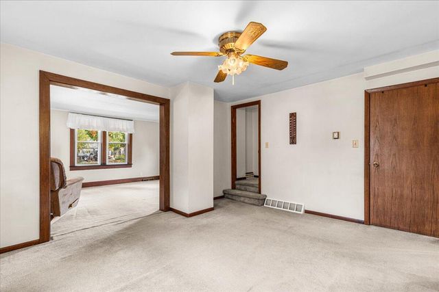 300 W Main STREET, Newburg, WI 53090