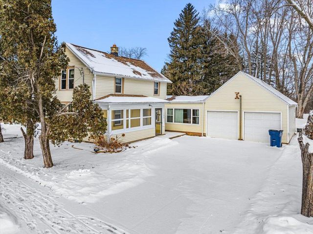 300 W Main STREET, Newburg, WI 53090