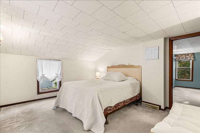 300 W Main STREET, Newburg, WI 53090