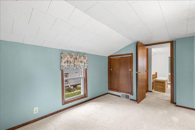 300 W Main STREET, Newburg, WI 53090