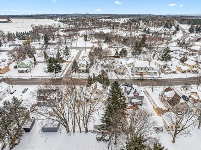 300 W Main STREET, Newburg, WI 53090