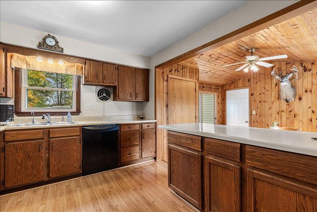 300 W Main STREET, Newburg, WI 53090