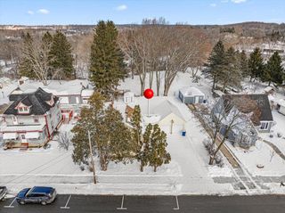 300 W Main STREET, Newburg, WI 53090