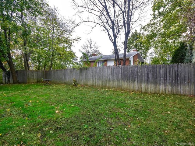 43 Fifth Ave 2, Port Washington, NY 11050