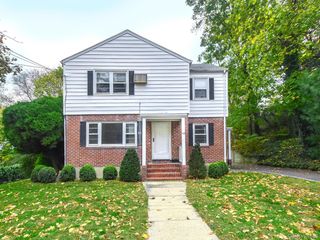 43 Fifth Ave 2, Port Washington, NY 11050