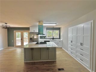 4221 Westchester Cir CIR, Virginia Beach, VA 23452