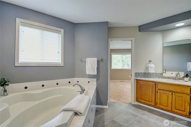 12297 Bayhill Drive, Burlington, WA 98233