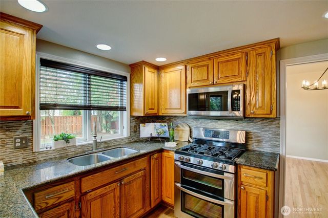 12297 Bayhill Drive, Burlington, WA 98233