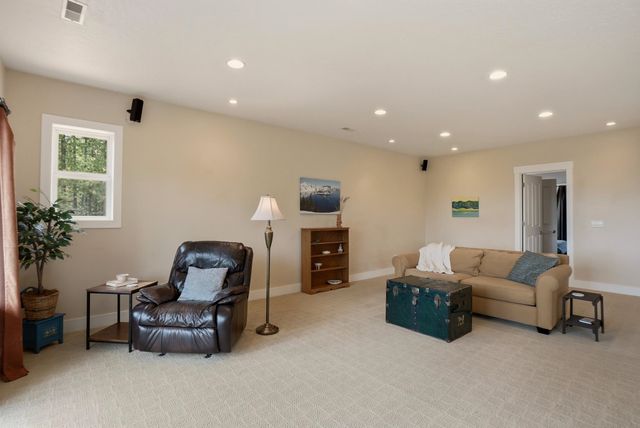 14126 E Forker Ridge Ln, Spokane, WA 99216