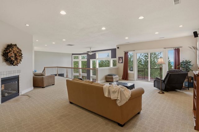 14126 E Forker Ridge Ln, Spokane, WA 99216