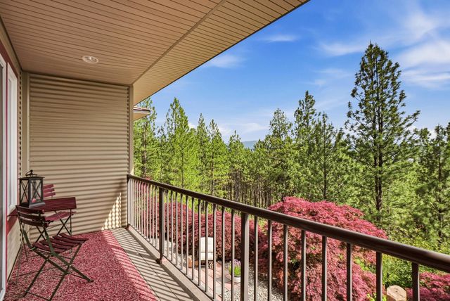14126 E Forker Ridge Ln, Spokane, WA 99216