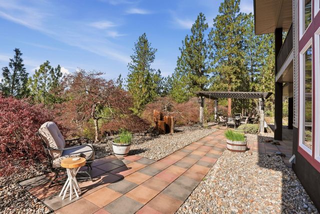 14126 E Forker Ridge Ln, Spokane, WA 99216