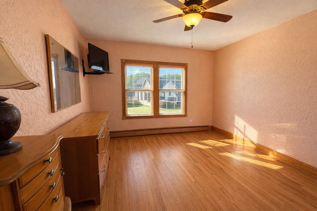 251 S Oakland, Elmhurst, IL 60126